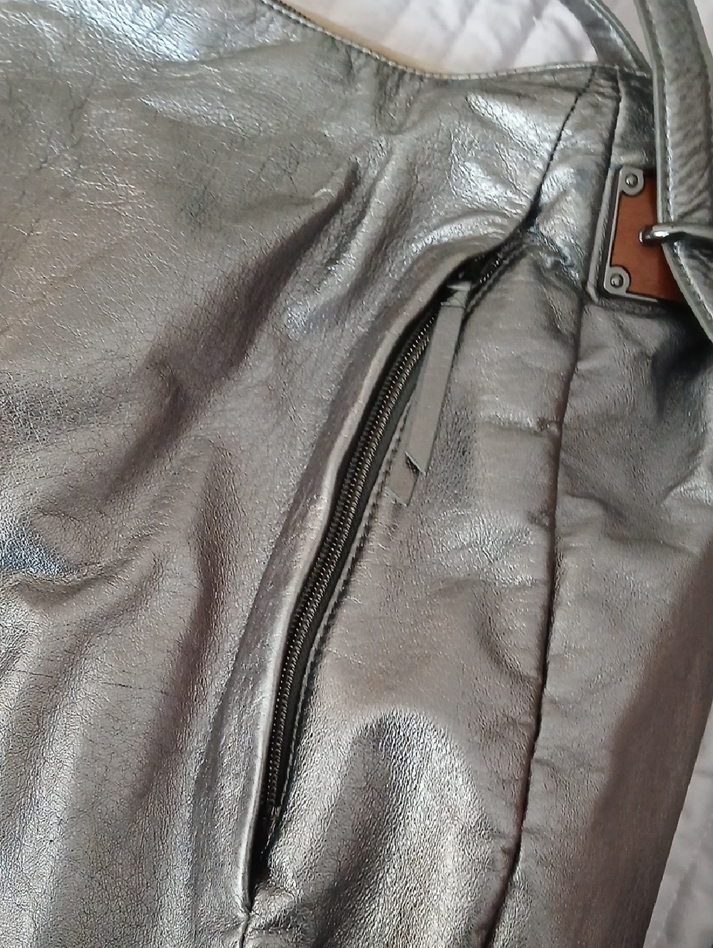 Elliot Luca Leather Metallic Silver Shoulder Bag with Chain Accents - Picture 4 of 15